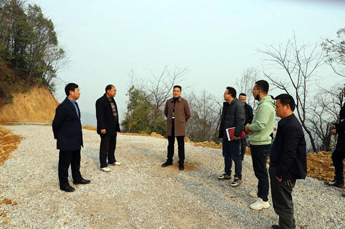 �f(w��n)��Ͷ�Y���F(tu��n)�hί��(sh��)ӛ�������L(zh��ng)�(y��ng)���֬F(xi��n)��(ch��ng)�{(di��o)�Ȋ����һ��������_(d��)վ�(xi��ng)Ŀ���O(sh��)��r